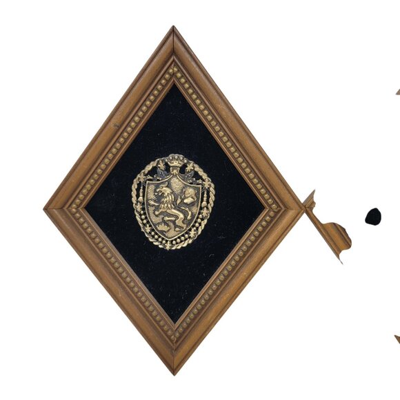 Vintage 60-70s Ornate Wall Plaque Crest Velvet Bronze Set MCM Whimsigoth Trinket - Picture 2 of 7